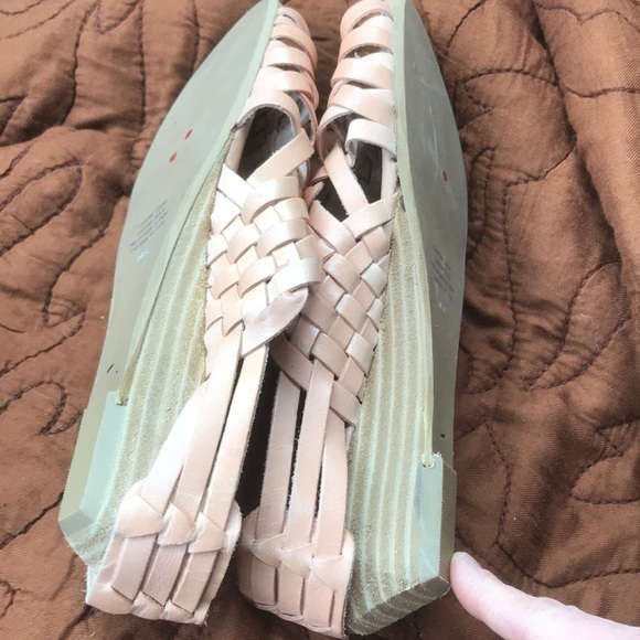 New 7 Celano Huarache sandal Anthropologie - Picture 6 of 8